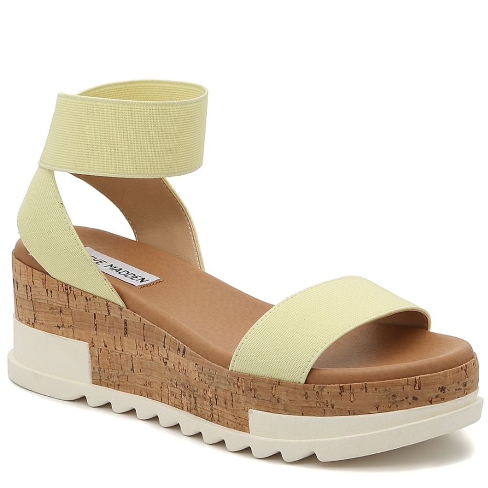 NWOT! Never worn. Steve Madden Elba Wedge- Size 8